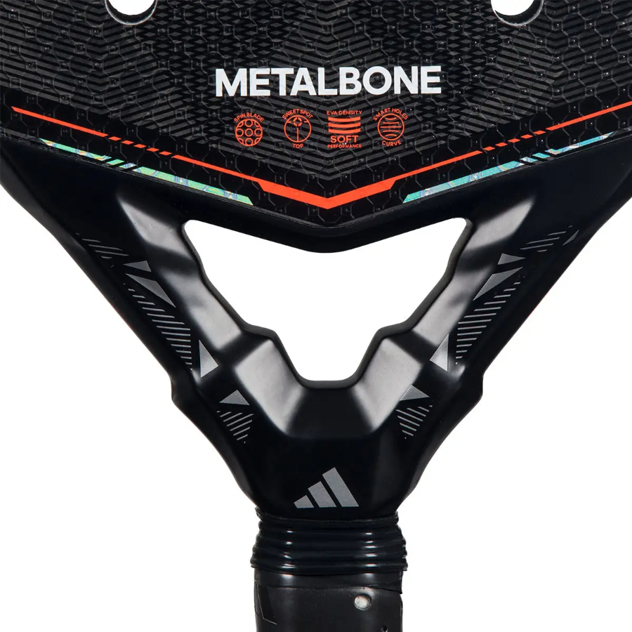 120468-pala-adidas-metalbone-2026-ar1aa8u22-1200×1200-4